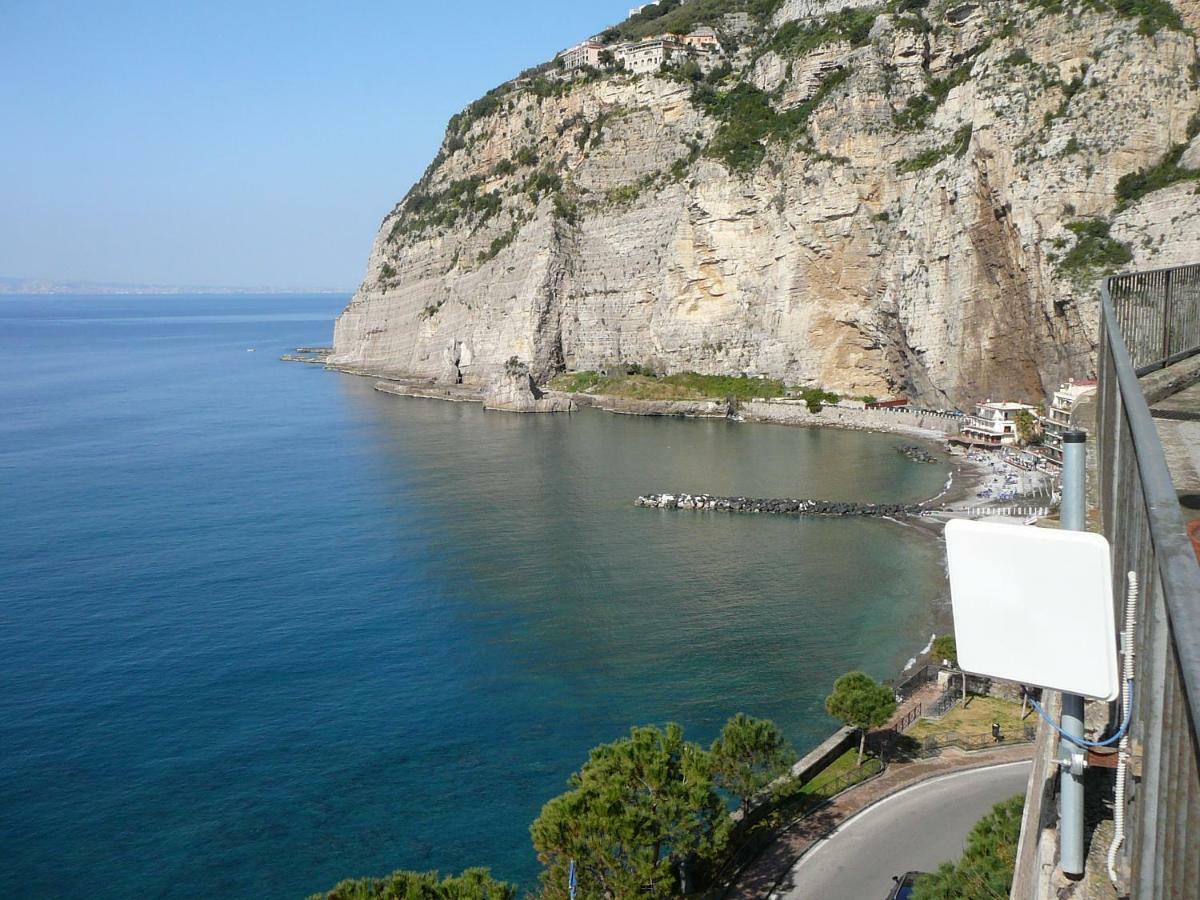 Villino L'Aranceto Sorrentino Bed & Breakfast Мета Екстериор снимка