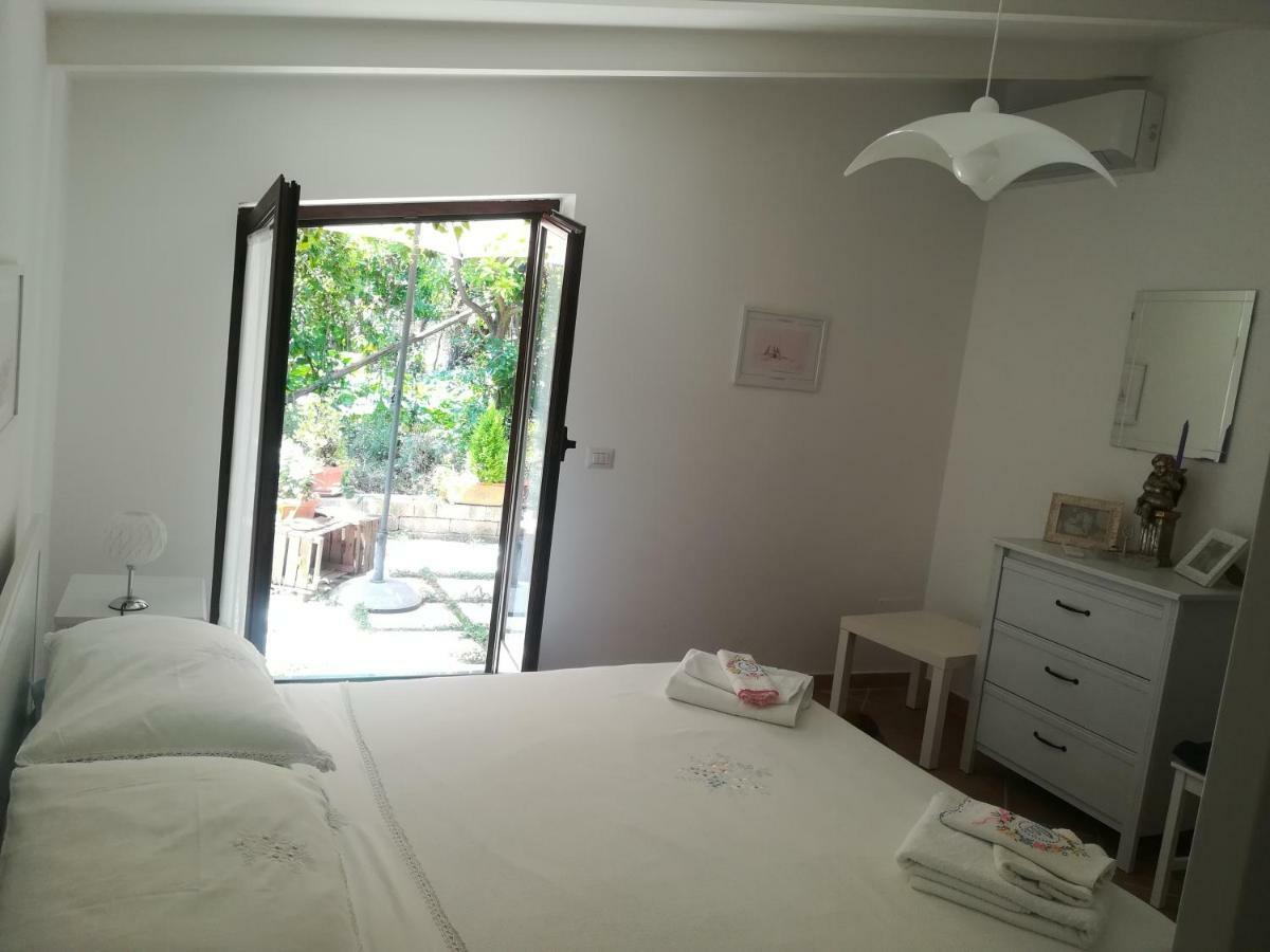 Villino L'Aranceto Sorrentino Bed & Breakfast Мета Екстериор снимка