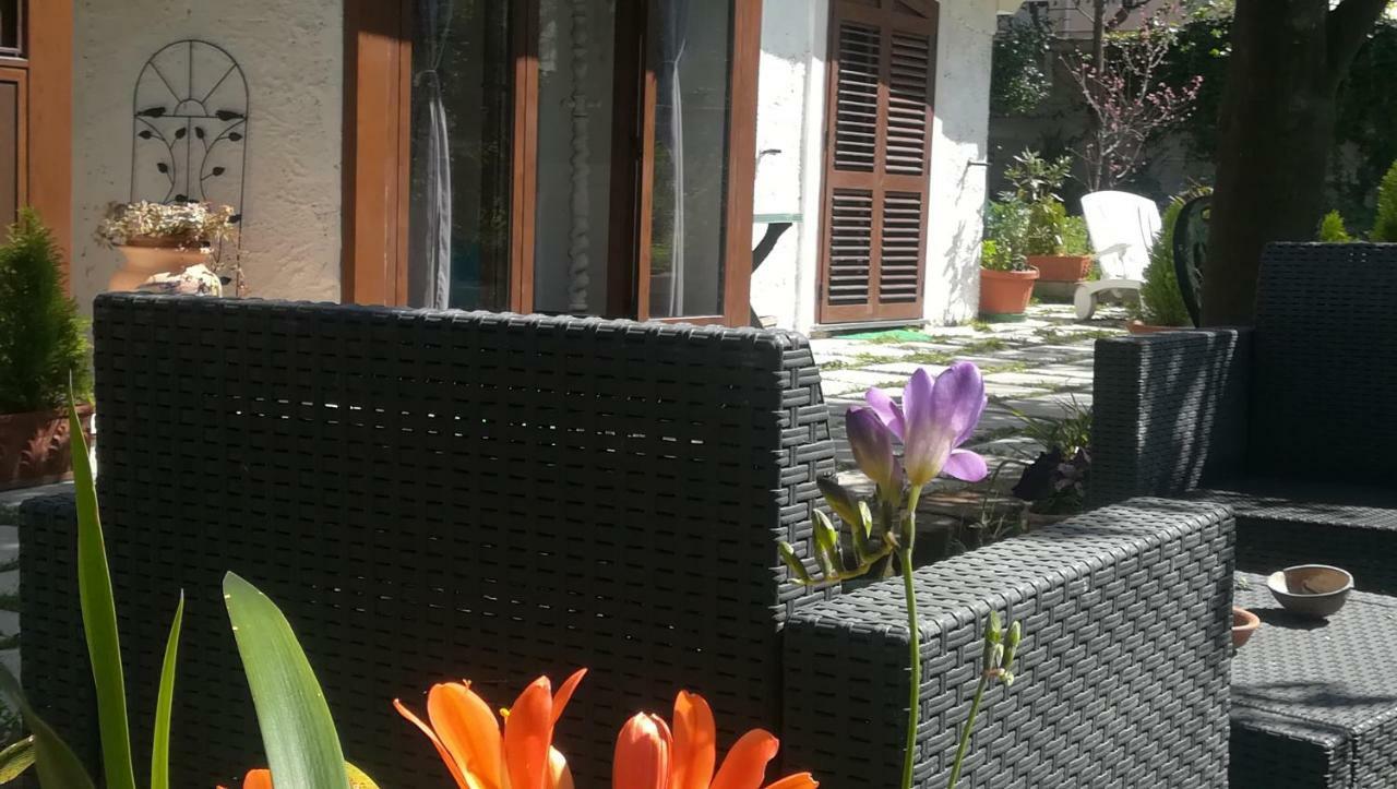 Villino L'Aranceto Sorrentino Bed & Breakfast Мета Екстериор снимка